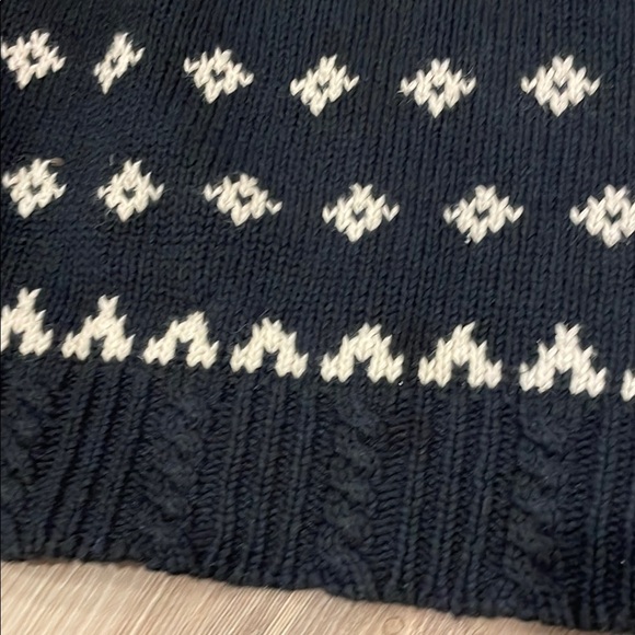 B. Moss Floral Patterned navy Sweater Large - Picture 6 of 6